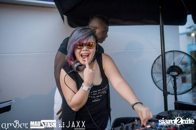 AmWet VS. Hooters (The Battle) Pool Party at AmBar Bangkok — photo 127