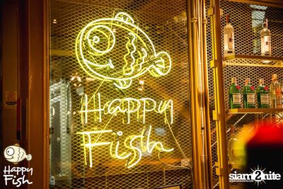 คืนวันศุกร์ ที่ร้าน แฮปปี้ ฟิช, เอเชีย ทีค เดอะ ริเวอร์ฟร้อนท์ — photo 8