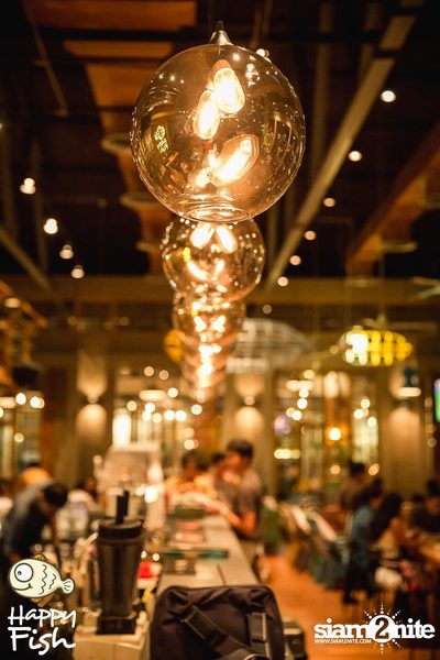 คืนวันศุกร์ ที่ร้าน แฮปปี้ ฟิช, เอเชีย ทีค เดอะ ริเวอร์ฟร้อนท์ — photo 9