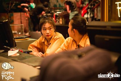 คืนวันศุกร์ ที่ร้าน แฮปปี้ ฟิช, เอเชีย ทีค เดอะ ริเวอร์ฟร้อนท์ — photo 10