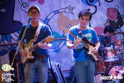 คืนวันศุกร์ ที่ร้าน แฮปปี้ ฟิช, เอเชีย ทีค เดอะ ริเวอร์ฟร้อนท์ — photo 19