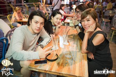 คืนวันศุกร์ ที่ร้าน แฮปปี้ ฟิช, เอเชีย ทีค เดอะ ริเวอร์ฟร้อนท์ — photo 34