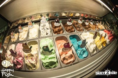 คืนวันศุกร์ ที่ร้าน แฮปปี้ ฟิช, เอเชีย ทีค เดอะ ริเวอร์ฟร้อนท์ — photo 43