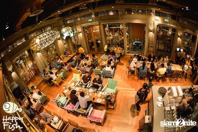 คืนวันศุกร์ ที่ร้าน แฮปปี้ ฟิช, เอเชีย ทีค เดอะ ริเวอร์ฟร้อนท์ — photo 45