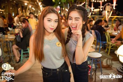 คืนวันศุกร์ ที่ร้าน แฮปปี้ ฟิช, เอเชีย ทีค เดอะ ริเวอร์ฟร้อนท์ — photo 55
