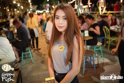 คืนวันศุกร์ ที่ร้าน แฮปปี้ ฟิช, เอเชีย ทีค เดอะ ริเวอร์ฟร้อนท์ — photo 57