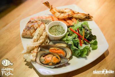 คืนวันศุกร์ ที่ร้าน แฮปปี้ ฟิช, เอเชีย ทีค เดอะ ริเวอร์ฟร้อนท์ — photo 62