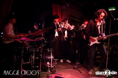 Chanudom Live ที่ แม็กกี้ ชูวส์ — photo 65