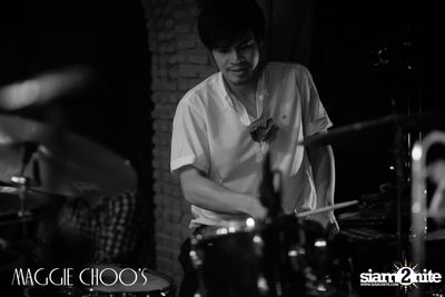 Chanudom Live ที่ แม็กกี้ ชูวส์ — photo 174