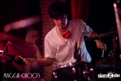 Chanudom Live ที่ แม็กกี้ ชูวส์ — photo 193