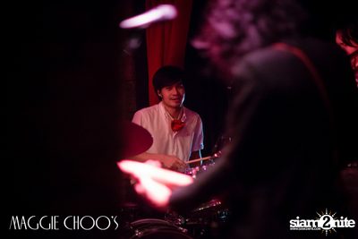 Chanudom Live ที่ แม็กกี้ ชูวส์ — photo 198