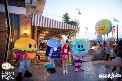 คืนวันศุกร์ ที่ร้าน แฮปปี้ ฟิช, เอเชีย ทีค เดอะ ริเวอร์ฟร้อนท์ — photo 1
