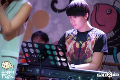 คืนวันศุกร์ ที่ร้าน แฮปปี้ ฟิช, เอเชีย ทีค เดอะ ริเวอร์ฟร้อนท์ — photo 24