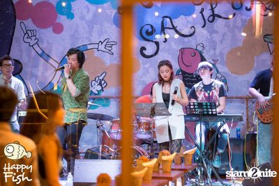 คืนวันศุกร์ ที่ร้าน แฮปปี้ ฟิช, เอเชีย ทีค เดอะ ริเวอร์ฟร้อนท์ — photo 29