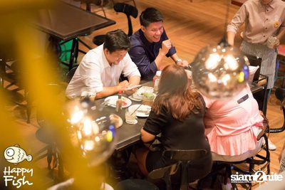 คืนวันศุกร์ ที่ร้าน แฮปปี้ ฟิช, เอเชีย ทีค เดอะ ริเวอร์ฟร้อนท์ — photo 50