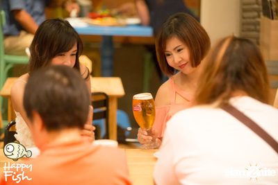 คืนวันศุกร์ ที่ร้าน แฮปปี้ ฟิช, เอเชีย ทีค เดอะ ริเวอร์ฟร้อนท์ — photo 60