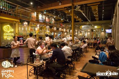 คืนวันศุกร์ ที่ร้าน แฮปปี้ ฟิช, เอเชีย ทีค เดอะ ริเวอร์ฟร้อนท์ — photo 61