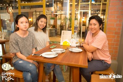 คืนวันศุกร์ ที่ร้าน แฮปปี้ ฟิช, เอเชีย ทีค เดอะ ริเวอร์ฟร้อนท์ — photo 65
