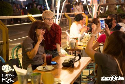 คืนวันศุกร์ ที่ร้าน แฮปปี้ ฟิช, เอเชีย ทีค เดอะ ริเวอร์ฟร้อนท์ — photo 68