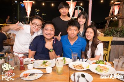 คืนวันศุกร์ ที่ร้าน แฮปปี้ ฟิช, เอเชีย ทีค เดอะ ริเวอร์ฟร้อนท์ — photo 71