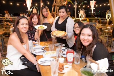 คืนวันศุกร์ ที่ร้าน แฮปปี้ ฟิช, เอเชีย ทีค เดอะ ริเวอร์ฟร้อนท์ — photo 73