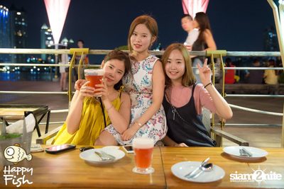 คืนวันศุกร์ ที่ร้าน แฮปปี้ ฟิช, เอเชีย ทีค เดอะ ริเวอร์ฟร้อนท์ — photo 74