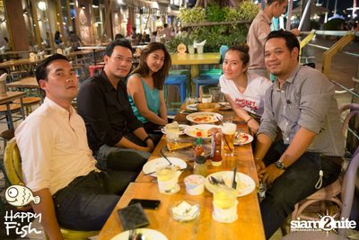 คืนวันศุกร์ ที่ร้าน แฮปปี้ ฟิช, เอเชีย ทีค เดอะ ริเวอร์ฟร้อนท์ — photo 76