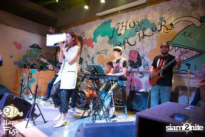 คืนวันศุกร์ ที่ร้าน แฮปปี้ ฟิช, เอเชีย ทีค เดอะ ริเวอร์ฟร้อนท์ — photo 78
