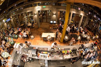 คืนวันศุกร์ ที่ร้าน แฮปปี้ ฟิช, เอเชีย ทีค เดอะ ริเวอร์ฟร้อนท์ — photo 80