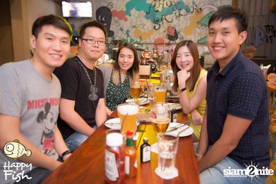 คืนวันศุกร์ ที่ร้าน แฮปปี้ ฟิช, เอเชีย ทีค เดอะ ริเวอร์ฟร้อนท์ — photo 111