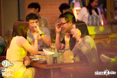 คืนวันศุกร์ ที่ร้าน แฮปปี้ ฟิช, เอเชีย ทีค เดอะ ริเวอร์ฟร้อนท์ — photo 112