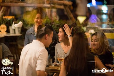 คืนวันศุกร์ ที่ร้าน แฮปปี้ ฟิช, เอเชีย ทีค เดอะ ริเวอร์ฟร้อนท์ — photo 119