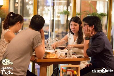 คืนวันศุกร์ ที่ร้าน แฮปปี้ ฟิช, เอเชีย ทีค เดอะ ริเวอร์ฟร้อนท์ — photo 133