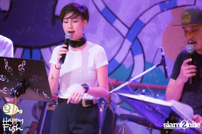 คืนวันศุกร์ ที่ร้าน แฮปปี้ ฟิช, เอเชีย ทีค เดอะ ริเวอร์ฟร้อนท์ — photo 143