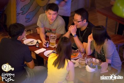 คืนวันศุกร์ ที่ร้าน แฮปปี้ ฟิช, เอเชีย ทีค เดอะ ริเวอร์ฟร้อนท์ — photo 155