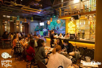 คืนวันศุกร์ ที่ร้าน แฮปปี้ ฟิช, เอเชีย ทีค เดอะ ริเวอร์ฟร้อนท์ — photo 164