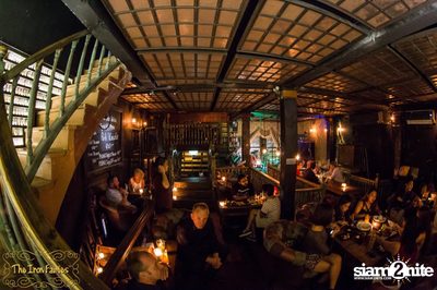 B2F - Big To The Future Swing Band ที่ร้าน ดิ ไอรอน แฟรี่ — photo 20