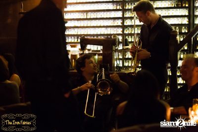 B2F - Big To The Future Swing Band ที่ร้าน ดิ ไอรอน แฟรี่ — photo 30