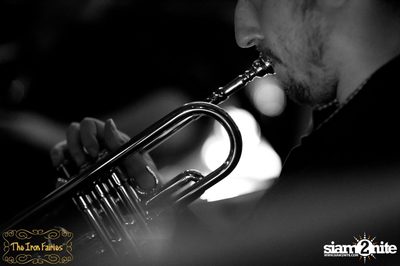 B2F - Big To The Future Swing Band ที่ร้าน ดิ ไอรอน แฟรี่ — photo 35