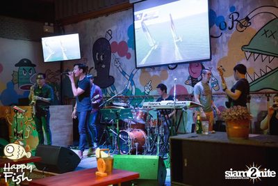 คืนวันศุกร์ ที่ร้าน แฮปปี้ ฟิช, เอเชีย ทีค เดอะ ริเวอร์ฟร้อนท์ — photo 28