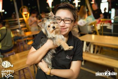 คืนวันศุกร์ ที่ร้าน แฮปปี้ ฟิช, เอเชีย ทีค เดอะ ริเวอร์ฟร้อนท์ — photo 49