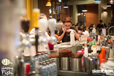 คืนวันศุกร์ ที่ร้าน แฮปปี้ ฟิช, เอเชีย ทีค เดอะ ริเวอร์ฟร้อนท์ — photo 70