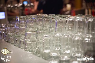 คืนวันศุกร์ ที่ร้าน แฮปปี้ ฟิช, เอเชีย ทีค เดอะ ริเวอร์ฟร้อนท์ — photo 71