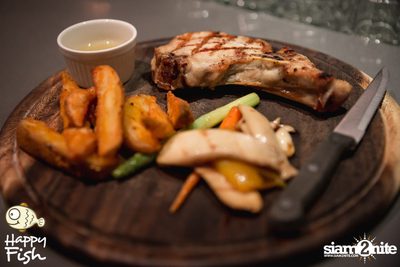 คืนวันศุกร์ ที่ร้าน แฮปปี้ ฟิช, เอเชีย ทีค เดอะ ริเวอร์ฟร้อนท์ — photo 88