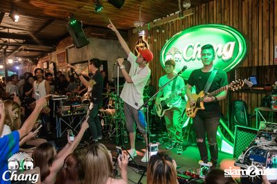 Mild & Morning Soon Live at SKIP Bar — photo 173
