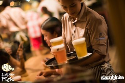 คืนวันศุกร์ ที่ร้าน แฮปปี้ ฟิช, เอเชีย ทีค เดอะ ริเวอร์ฟร้อนท์ — photo 9