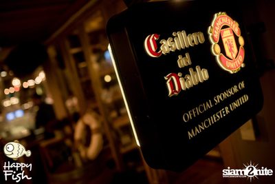 คืนวันศุกร์ ที่ร้าน แฮปปี้ ฟิช, เอเชีย ทีค เดอะ ริเวอร์ฟร้อนท์ — photo 41