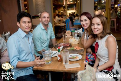 คืนวันศุกร์ ที่ร้าน แฮปปี้ ฟิช, เอเชีย ทีค เดอะ ริเวอร์ฟร้อนท์ — photo 47
