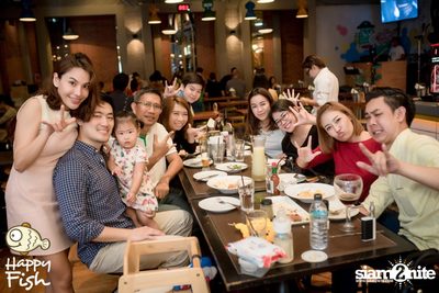 คืนวันศุกร์ ที่ร้าน แฮปปี้ ฟิช, เอเชีย ทีค เดอะ ริเวอร์ฟร้อนท์ — photo 56