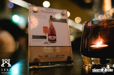 Saturday Night at 1881 by Water Library — photo 120